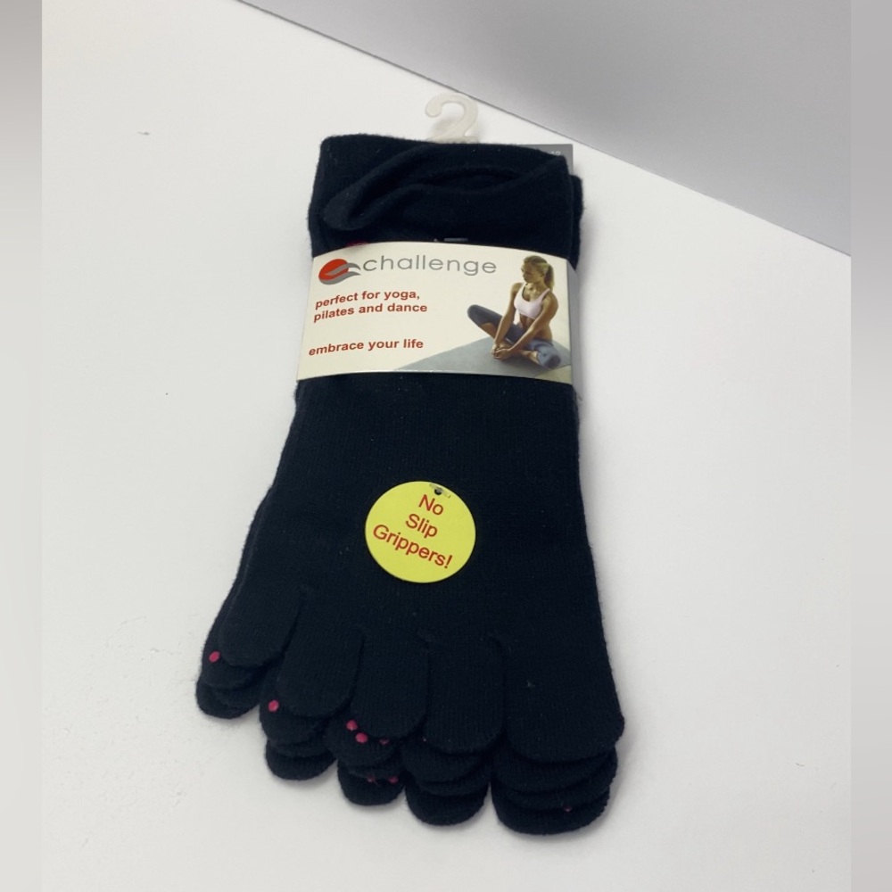 Challenge Yoga Pilates Dance Grip Socks 2 Pair